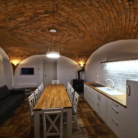 Tatil Evi Habanska, Cely Dum